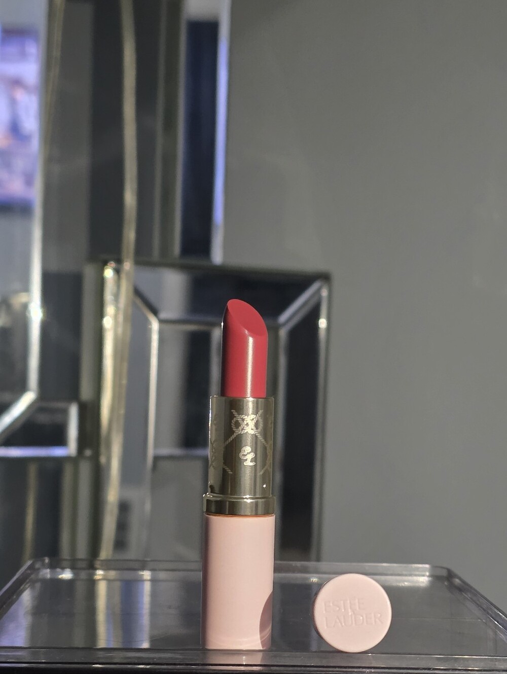 Estée Lauder Limited Edition Lipstick Rose Goddess Pink Case Full Size
